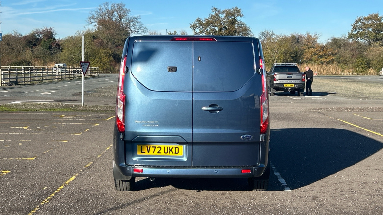 Ford Transit Custom 300 L2 Diesel Fwd 2.0 EcoBlue 130ps Low Roof Limited Van Auto